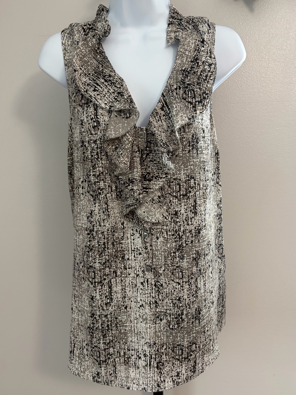 Mossimo Textured Look Ruffle Neck Sleeveless Top - Gray & Black - Picture 15 of 16